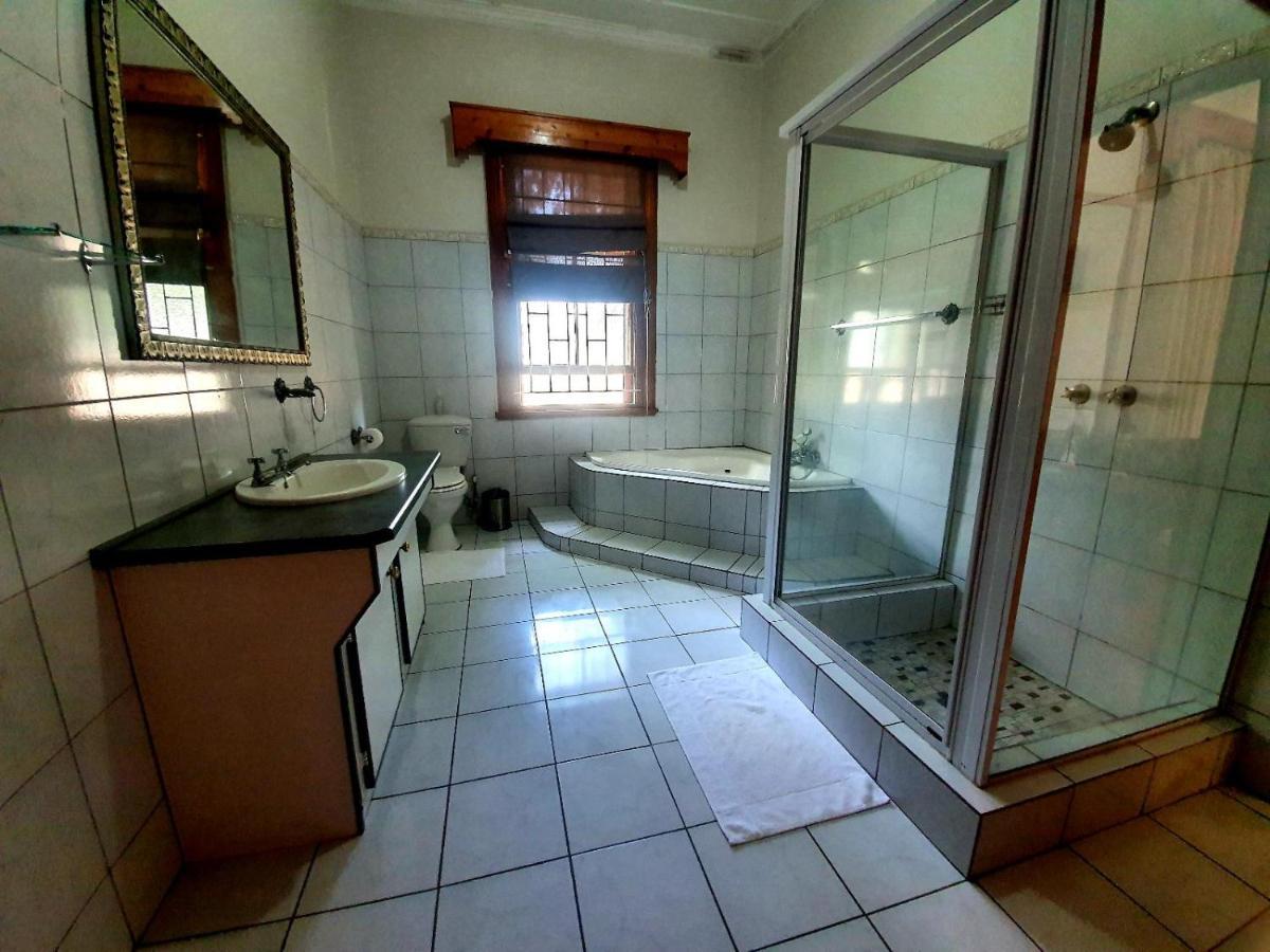 Castello Guesthouse Vryburg Exterior photo