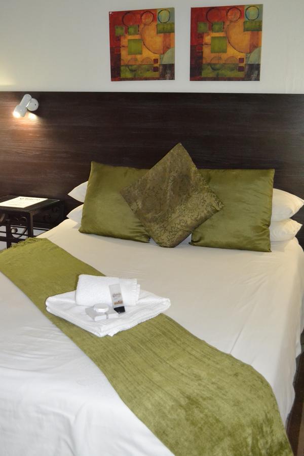 Castello Guesthouse Vryburg Exterior photo